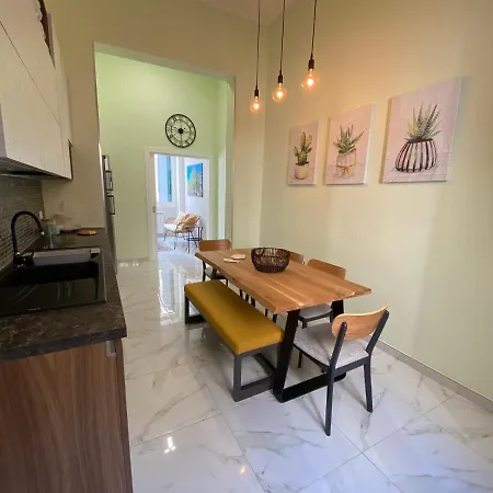 La Fitolacca 3* Λέτσε