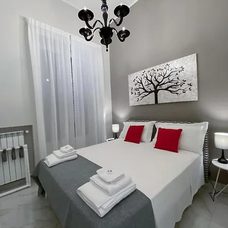 La Fitolacca Λέτσε