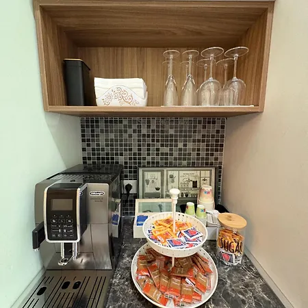 לינה וארוחת בוקר La Fitolacca